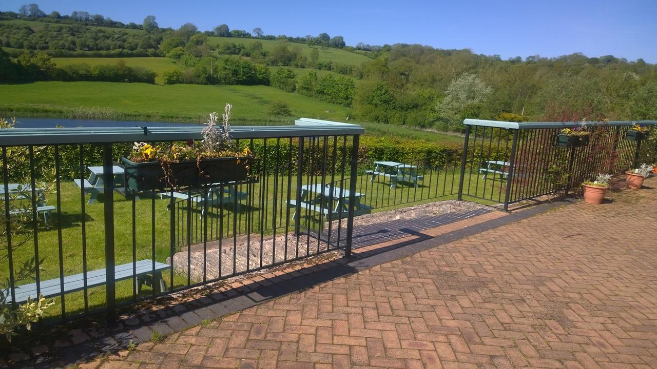 Cameley Lodge - Self Catering Temple Cloud Bagian luar foto