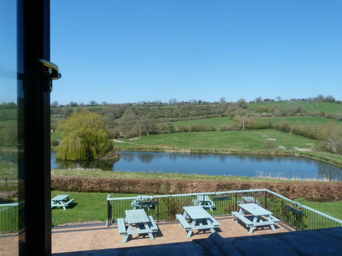 Cameley Lodge - Self Catering Temple Cloud Bagian luar foto